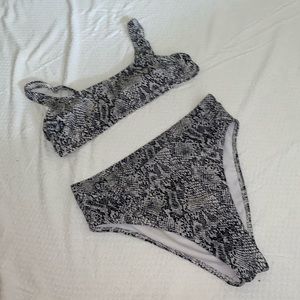 Black and White Swimsuit Two-Piece Bikini